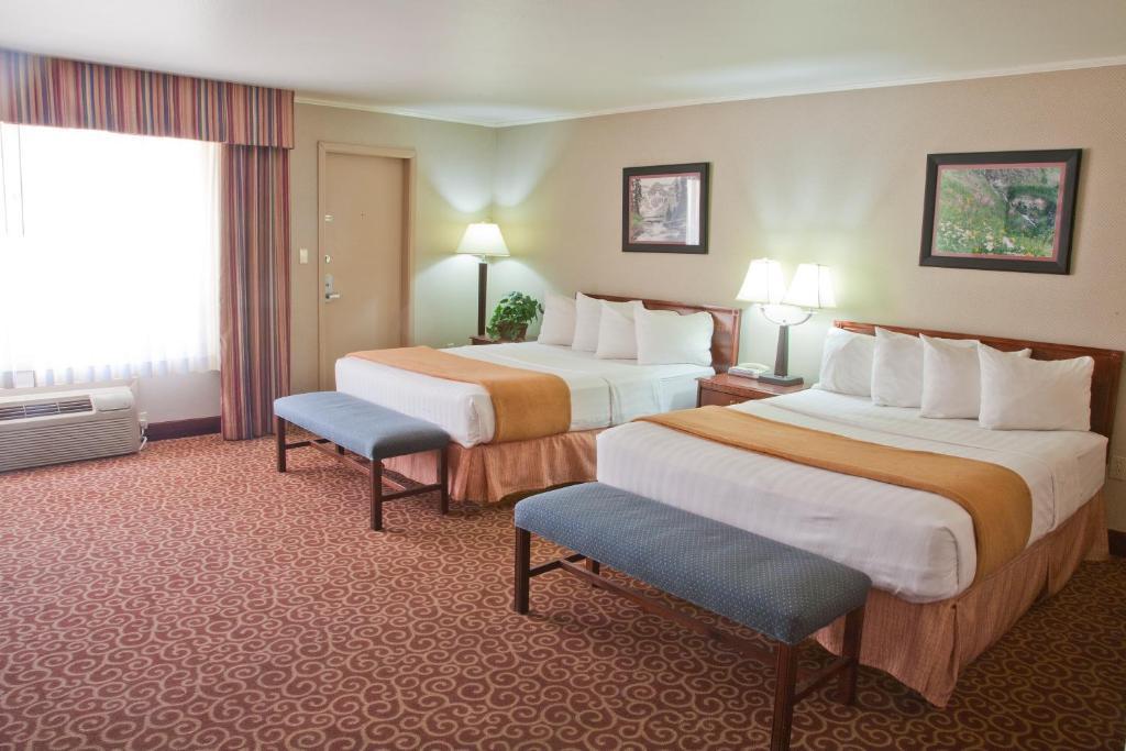 Red Arrow Inn & Suites, A Travelodge By Wyndham Монтроуз Стая снимка